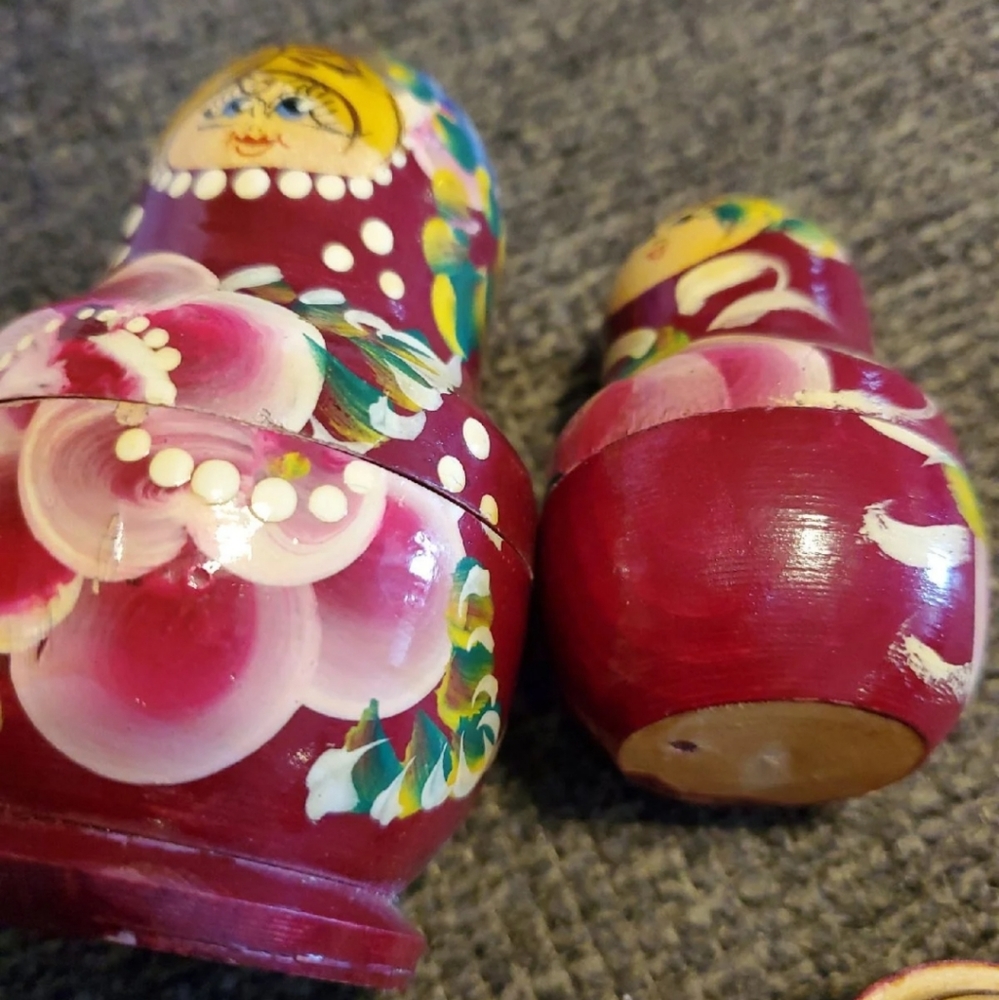Russian Nesting dolls - Picture 2 of 4